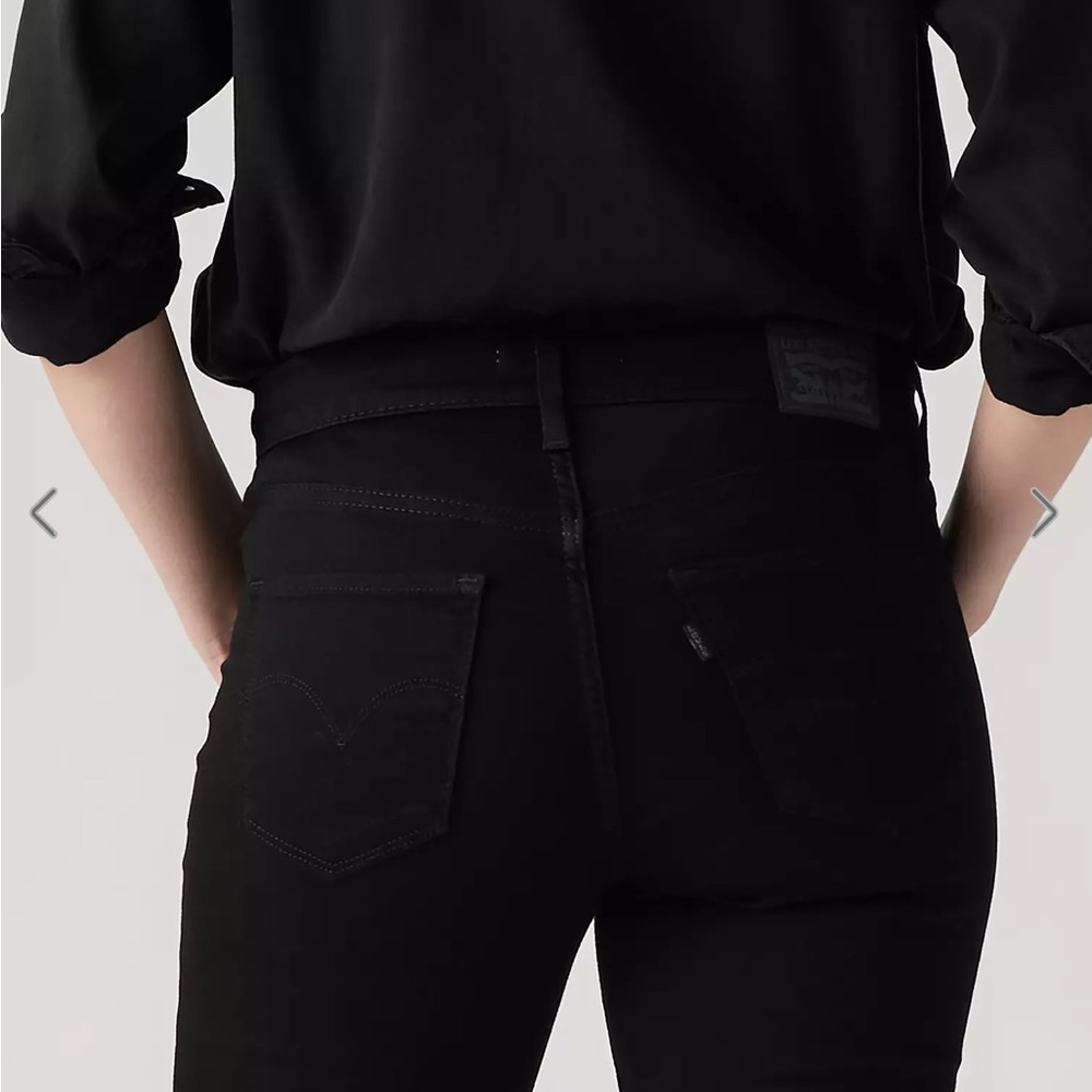 130 Levi's Women's Black Boot Cut Jeans - Picture 4 of 5